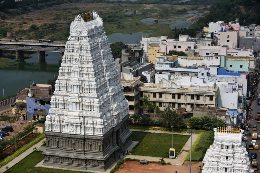 Srikalahasti temple - Shiva Temples in South India