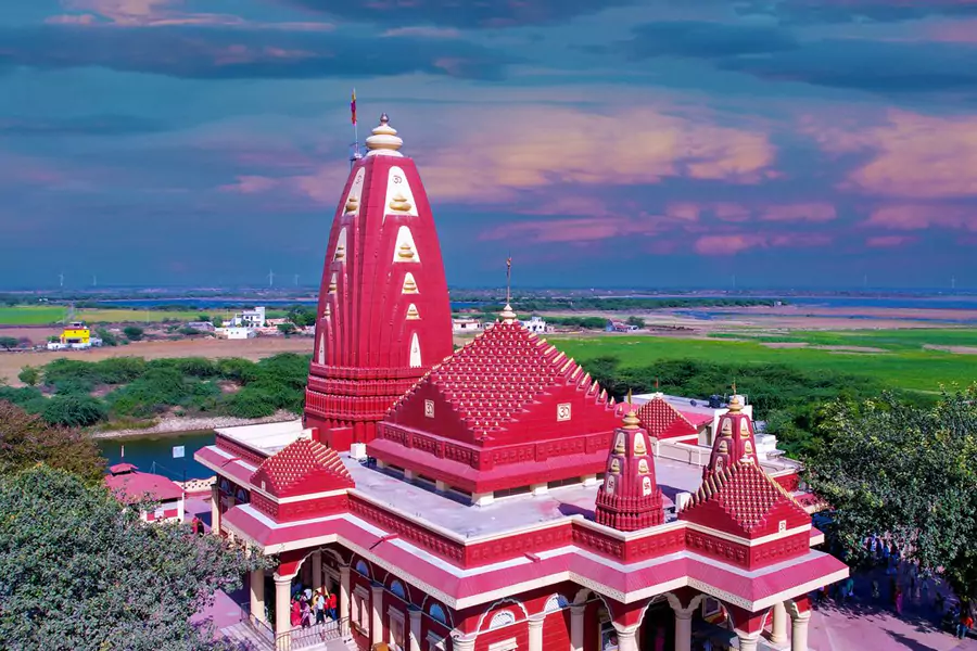Nageshwar Jyotirlinga Temple
