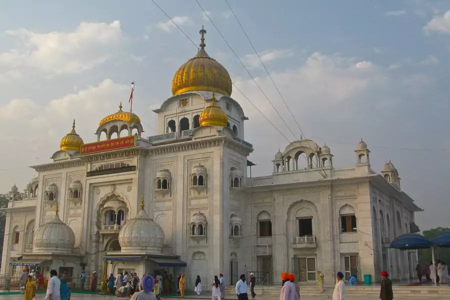 Gurudwara Bangla Sahib - Gurudwaras in Delhi